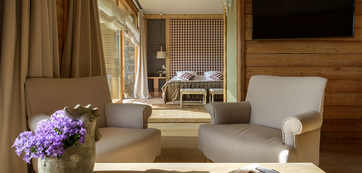 Rooms & Suites
